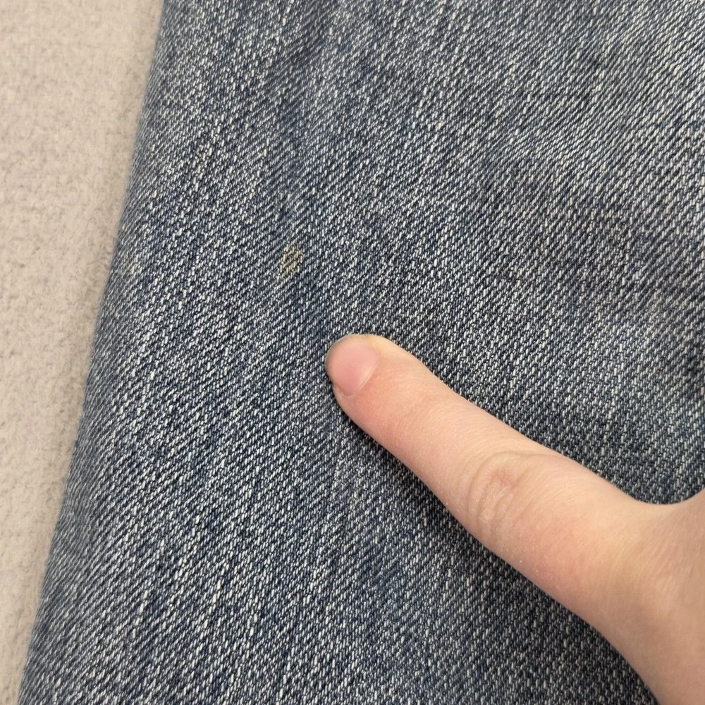 Diesel Jeans Mens Light Blue Straight Button Fly Faint Stains Hem Fits 28x30‎